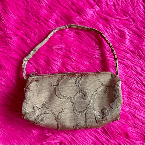 Mini Gold Filigree Barrel Purse - Picture 2 of 11